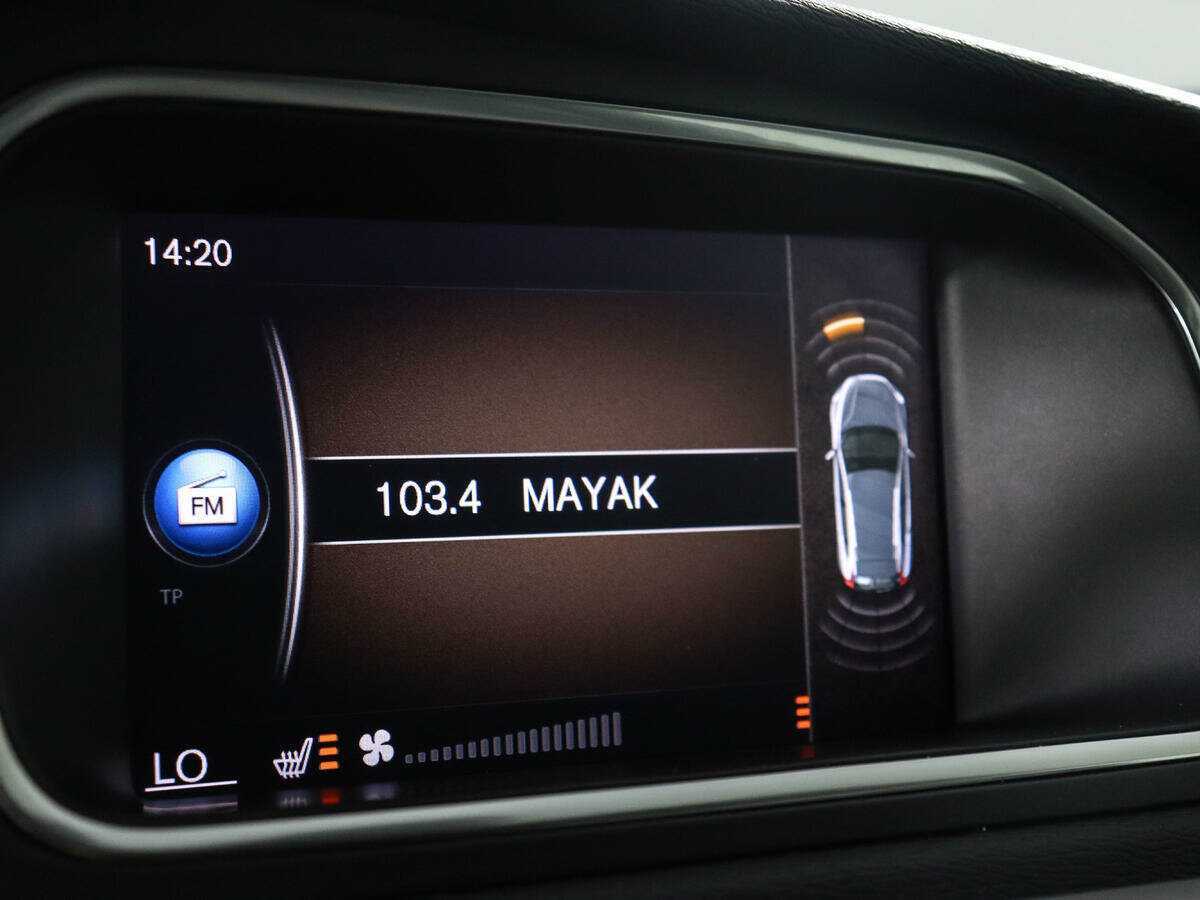 Volvo V40 Cross Country с пробегом — 2019 год. Фото: #11