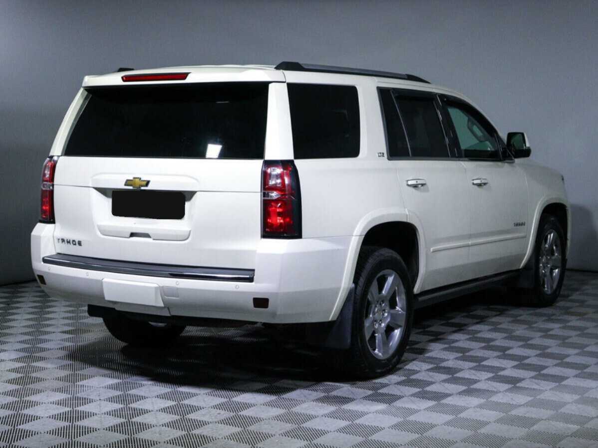 Chevrolet Tahoe с пробегом — 2015 год. Фото: #4