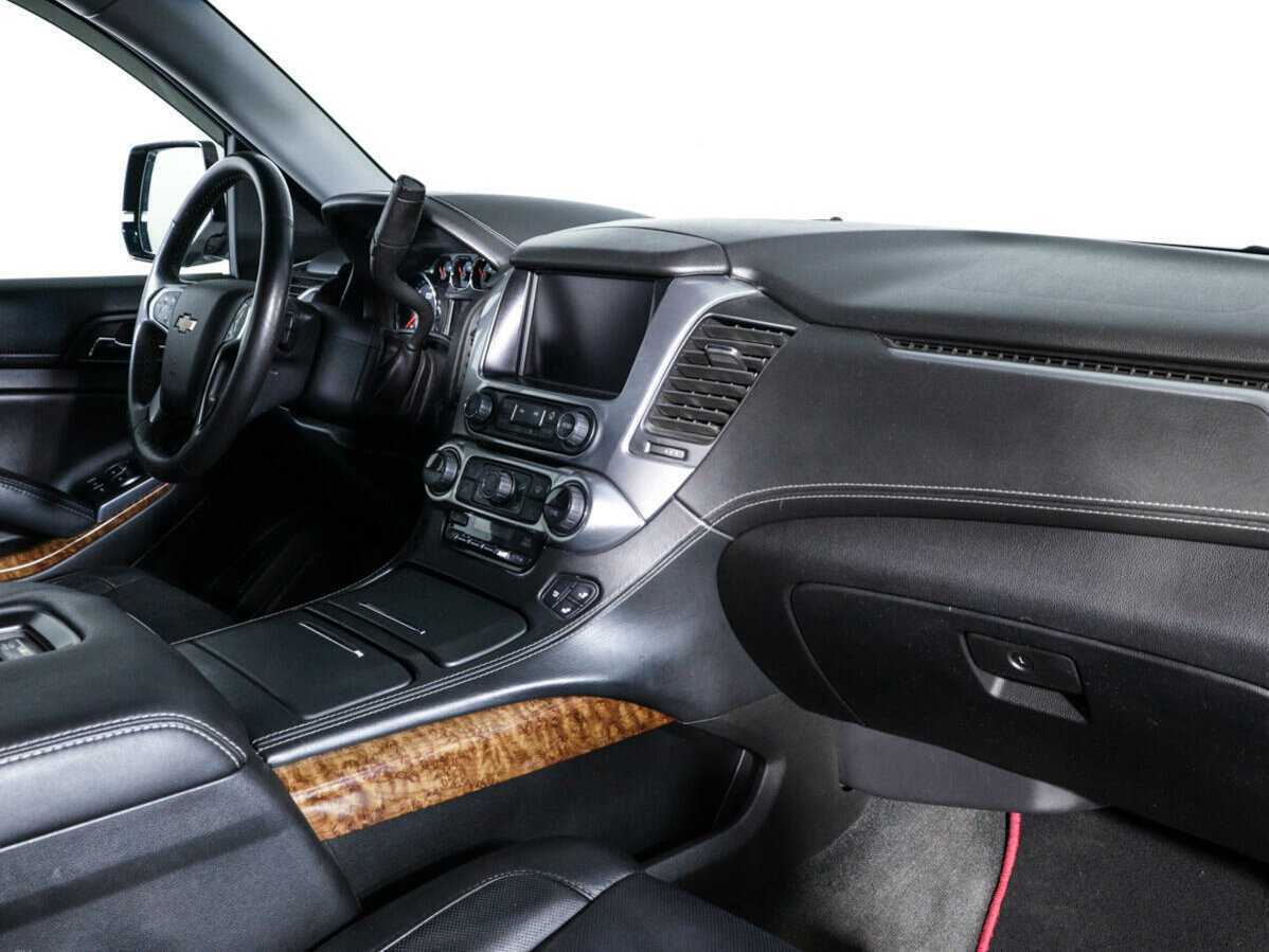 Chevrolet Tahoe с пробегом — 2015 год. Фото: #8