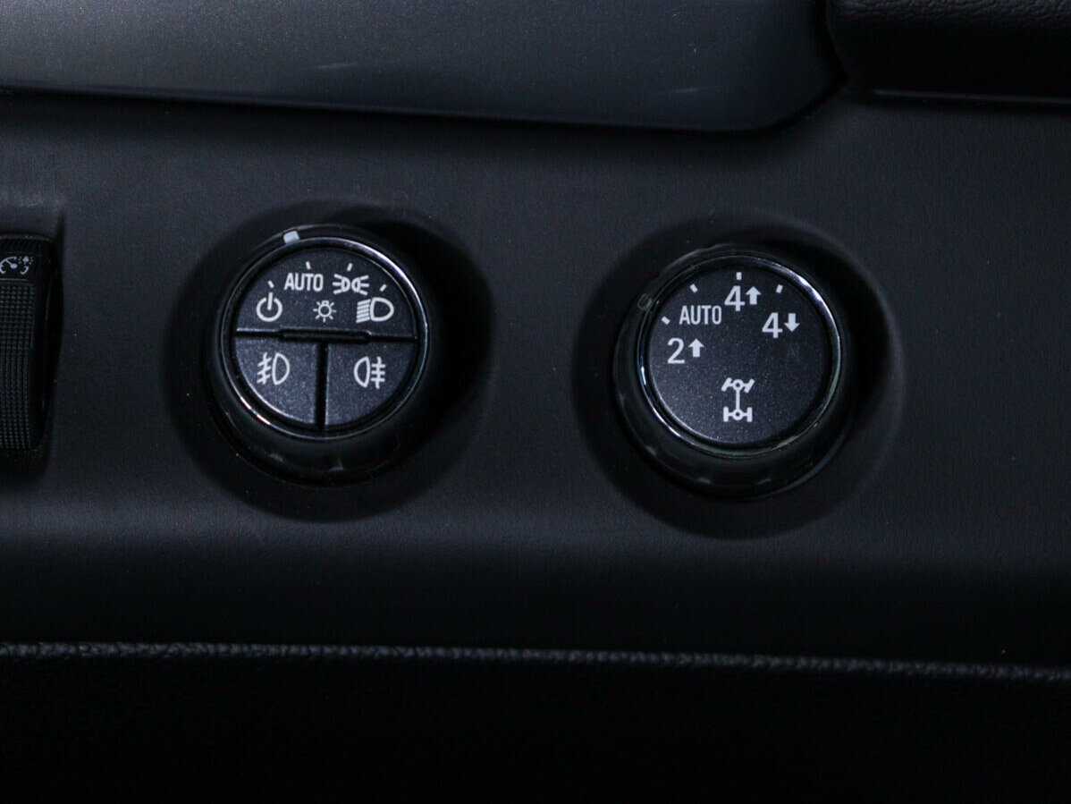 Chevrolet Tahoe с пробегом — 2015 год. Фото: #21