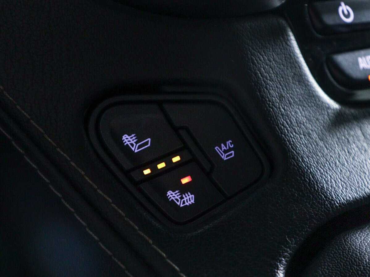 Chevrolet Tahoe с пробегом — 2015 год. Фото: #24