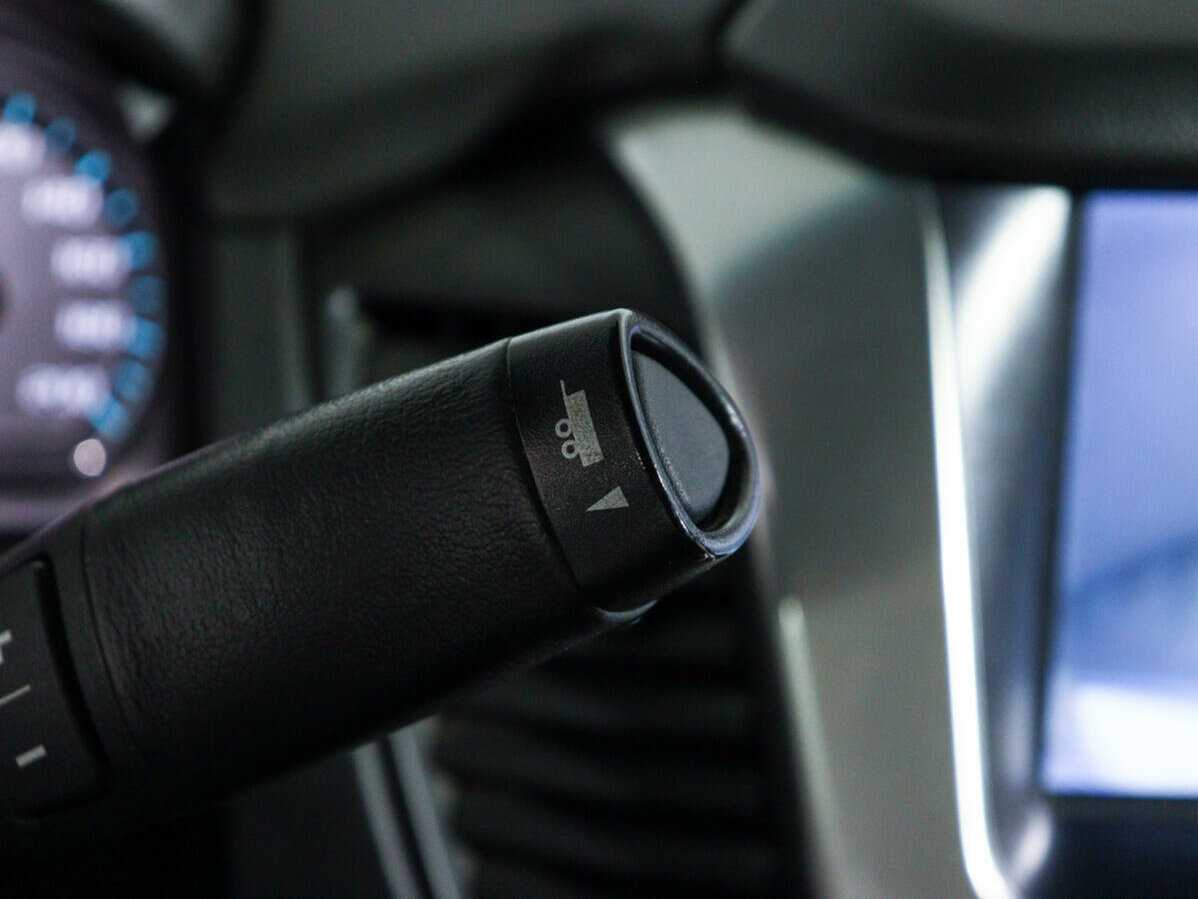 Chevrolet Tahoe с пробегом — 2015 год. Фото: #28