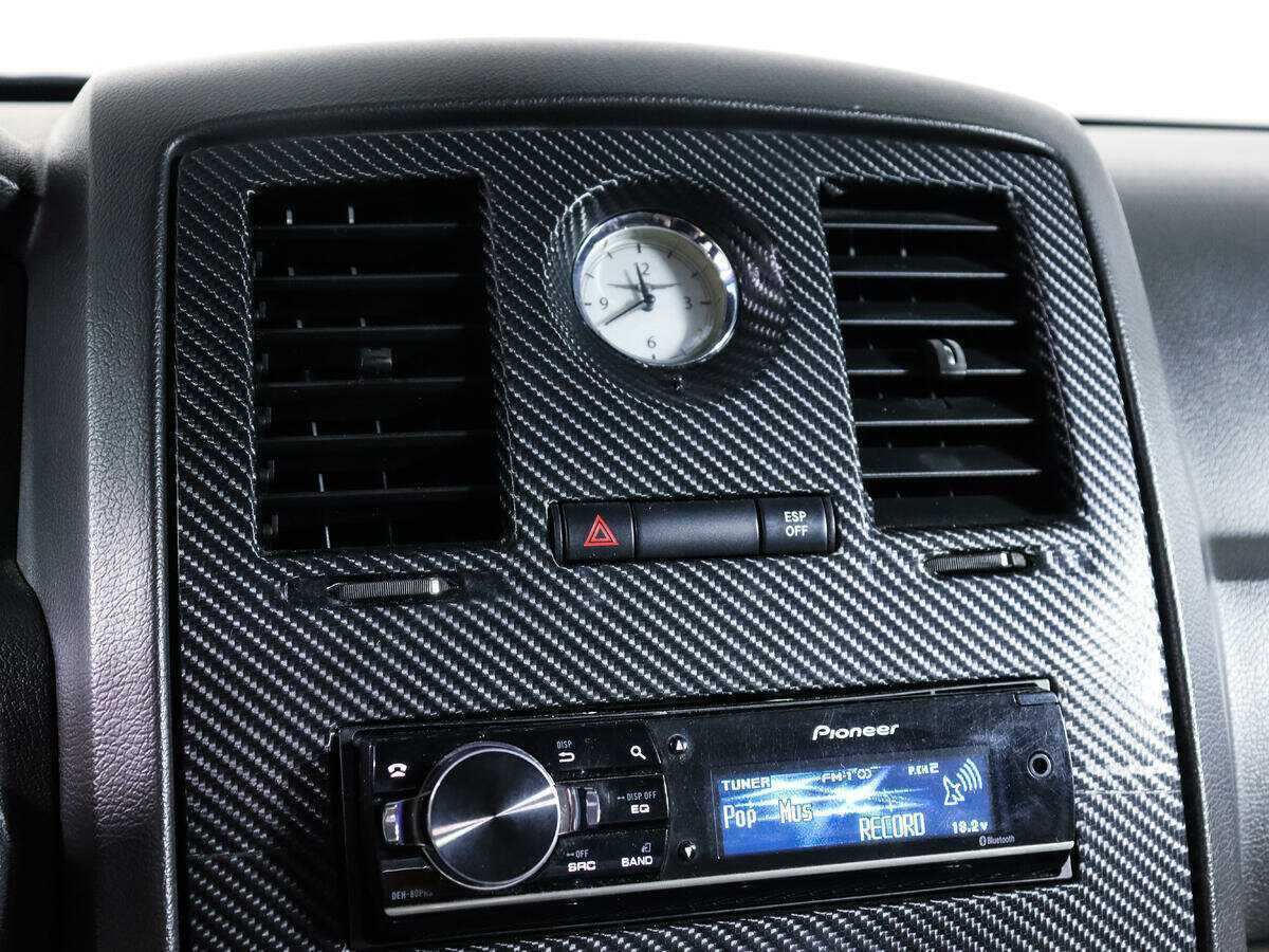 Chrysler 300C с пробегом — 2006 год. Фото: #17