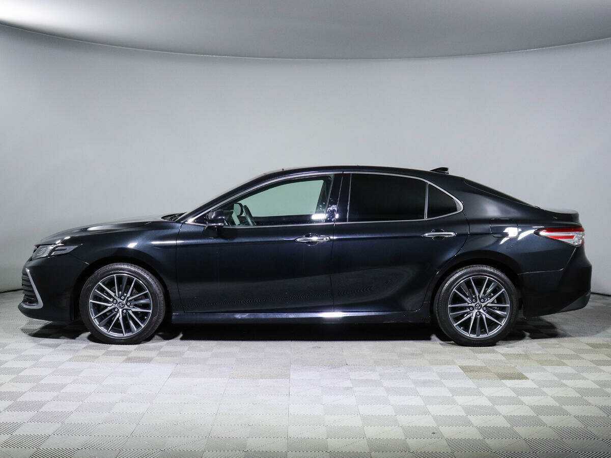 Toyota Camry с пробегом — 2023 год. Фото: #6