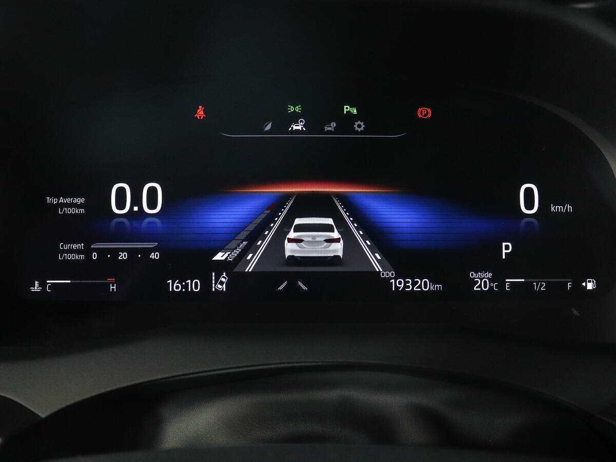 Toyota Camry с пробегом — 2023 год. Фото: #9