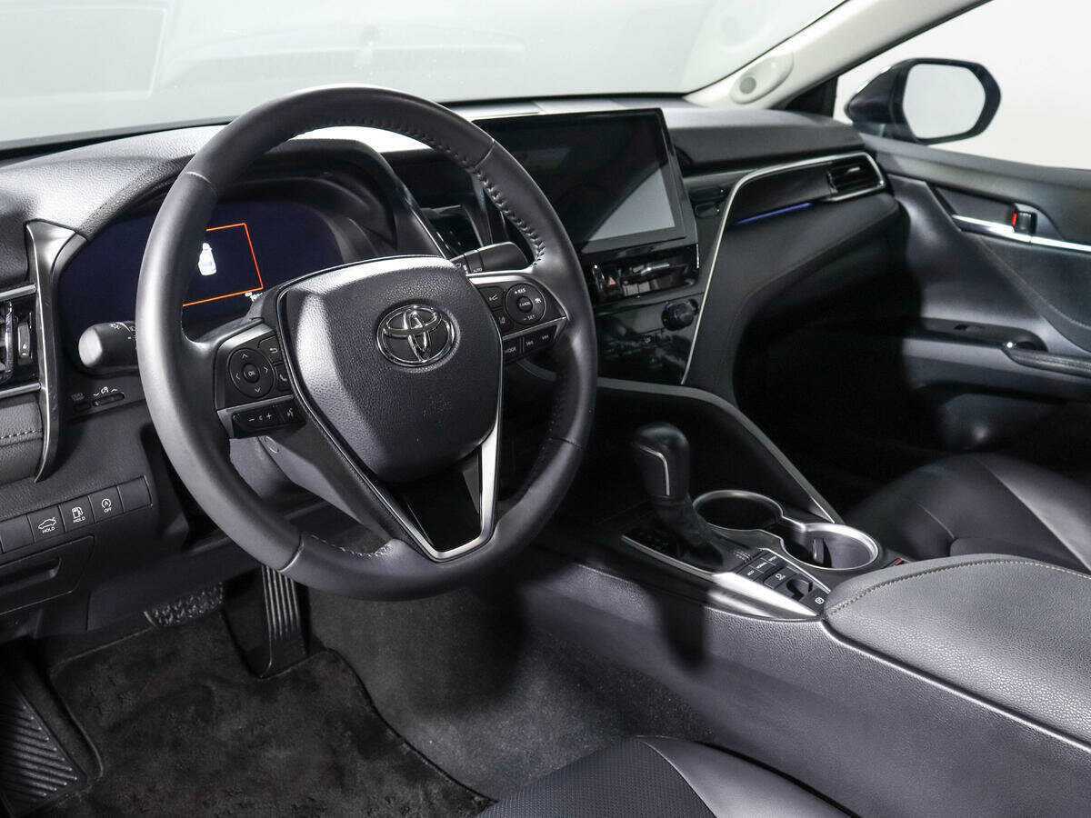 Toyota Camry с пробегом — 2023 год. Фото: #12