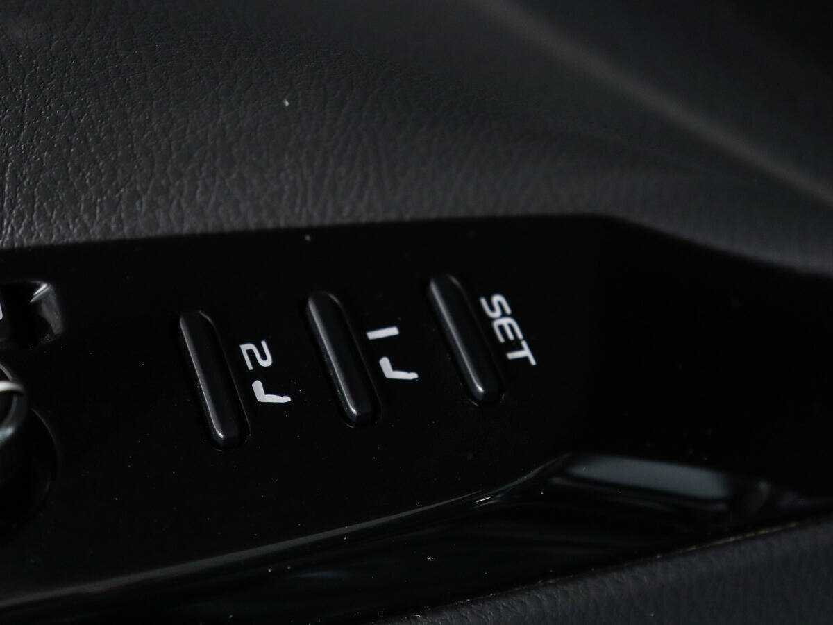 Toyota Camry с пробегом — 2023 год. Фото: #13