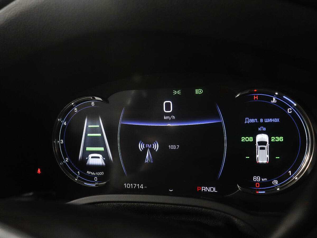 Cadillac Escalade с пробегом — 2018 год. Фото: #8