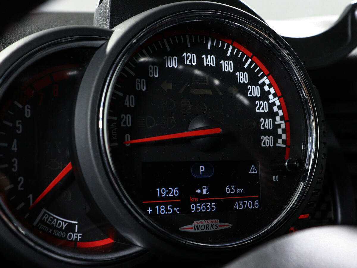 Mini Hatch с пробегом — 2016 год. Фото: #10