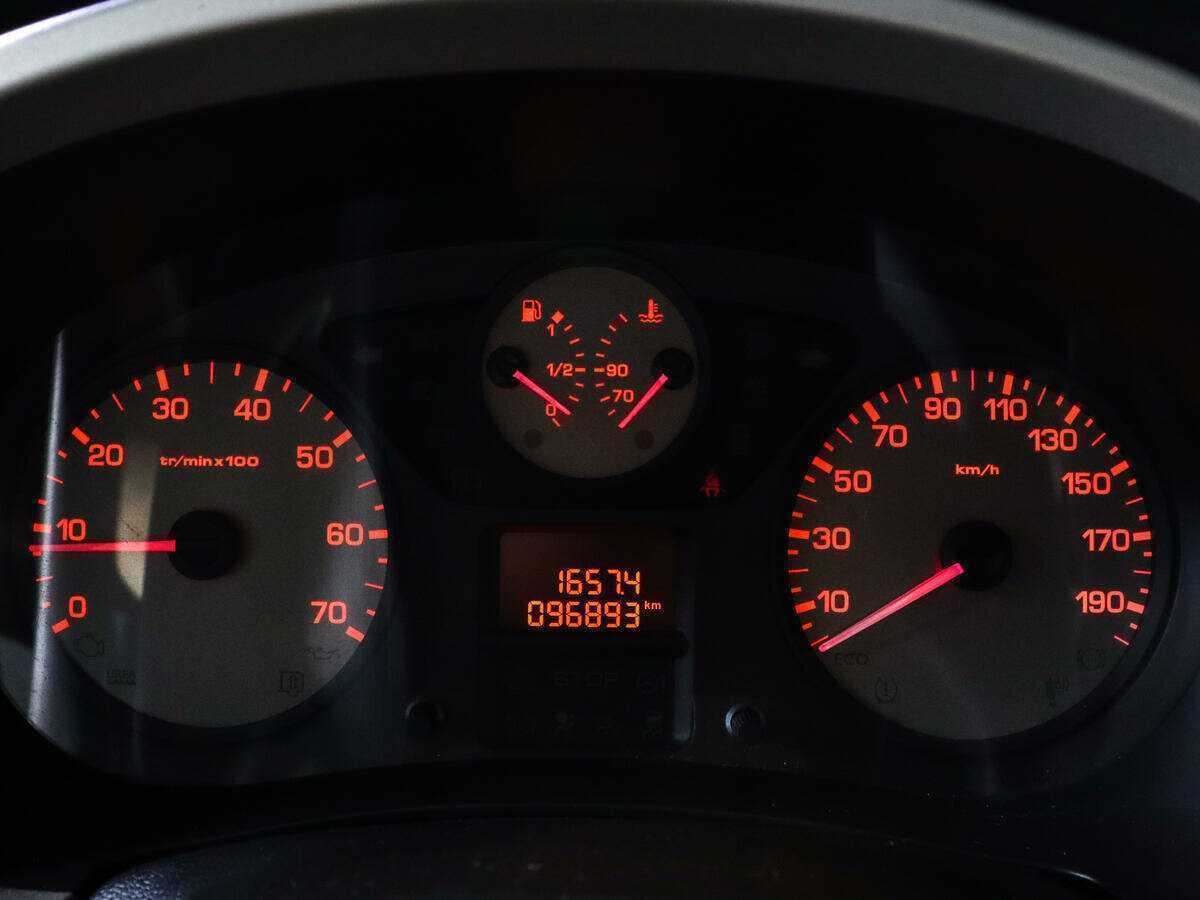 Peugeot Partner с пробегом — 2016 год. Фото: #10