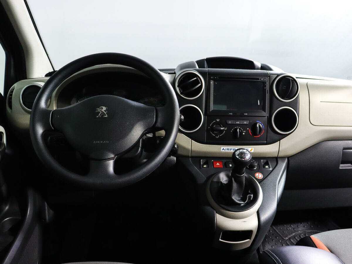 Peugeot Partner с пробегом — 2016 год. Фото: #11