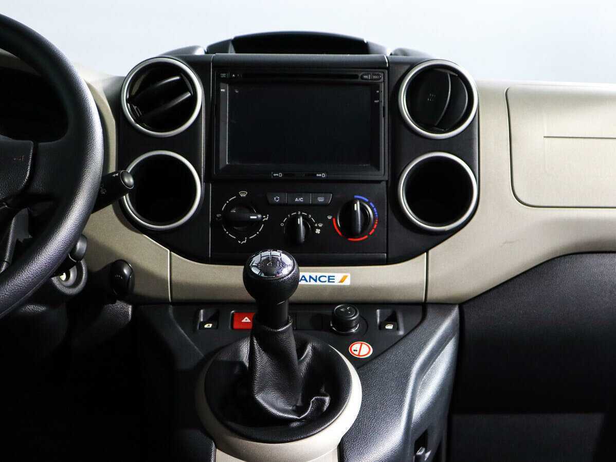 Peugeot Partner с пробегом — 2016 год. Фото: #12