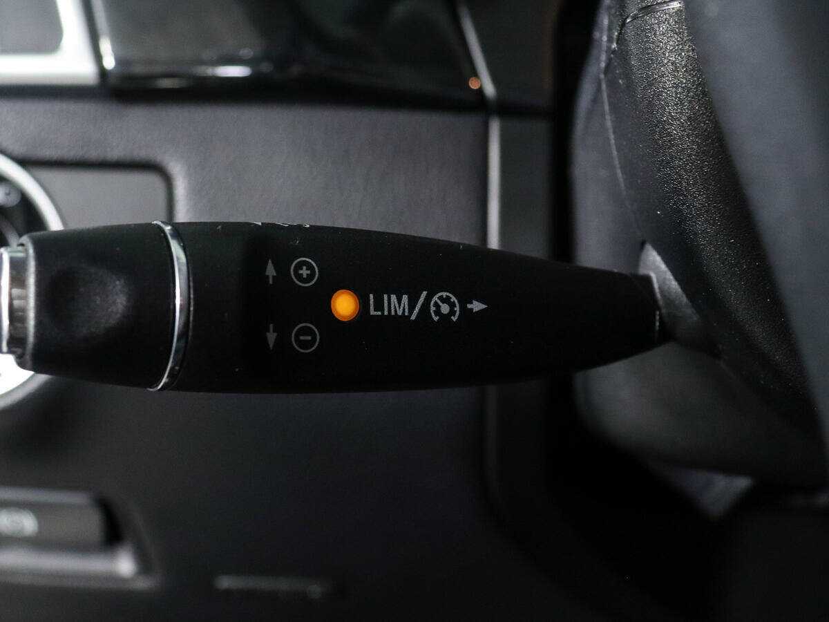 Mercedes-Benz GL-Класс с пробегом — 2013 год. Фото: #21