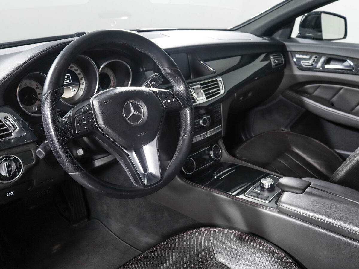 Mercedes-Benz CLS с пробегом — 2012 год. Фото: #11