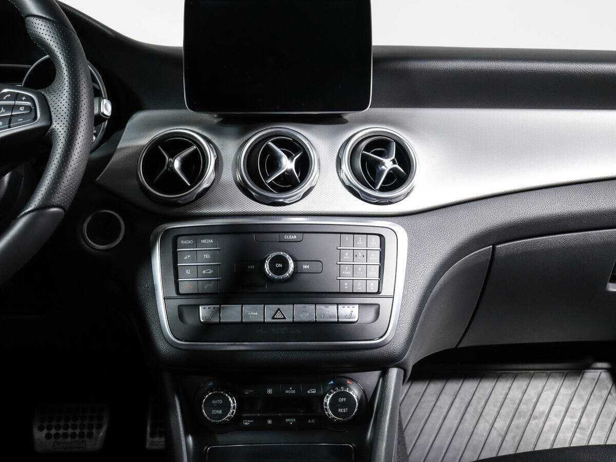 Mercedes-Benz GLA с пробегом — 2017 год. Фото: #12
