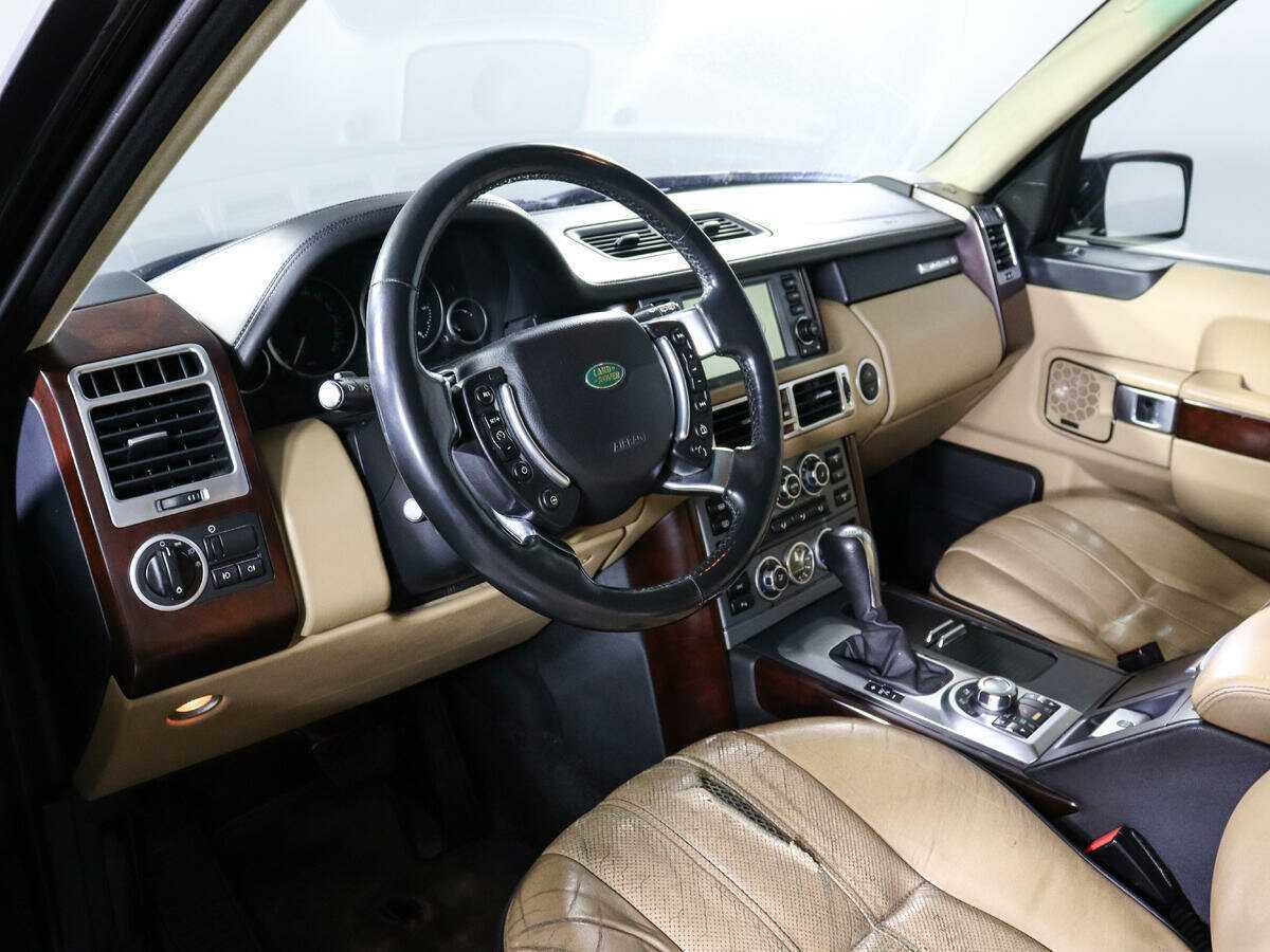 Land Rover Range Rover с пробегом — 2009 год. Фото: #10