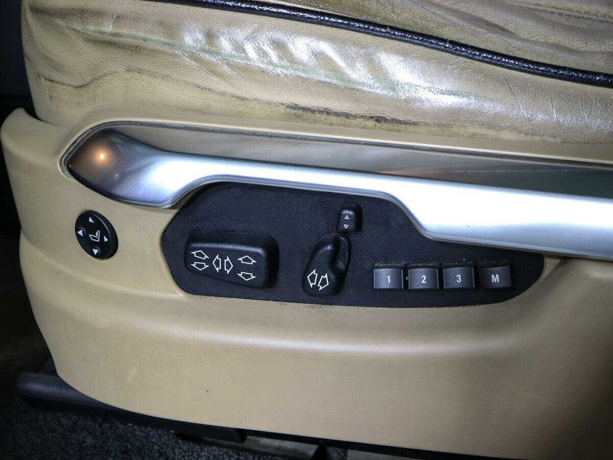 Land Rover Range Rover с пробегом — 2009 год. Фото: #17