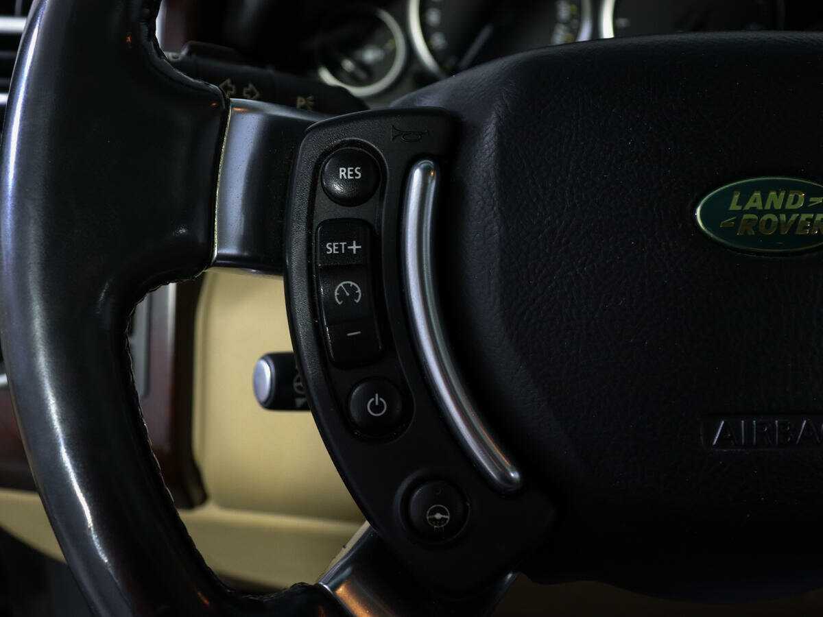 Land Rover Range Rover с пробегом — 2009 год. Фото: #19