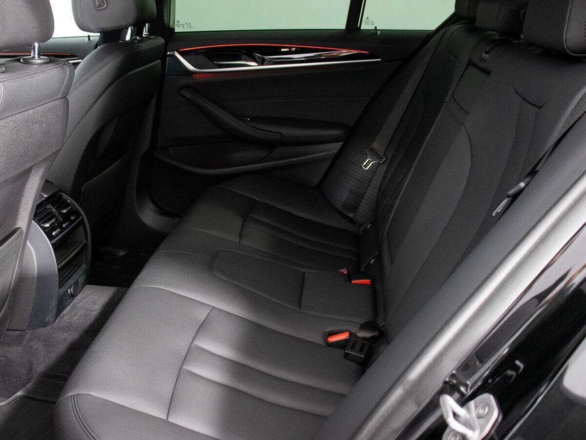 BMW 5 серии с пробегом — 2017 год. Фото: #11