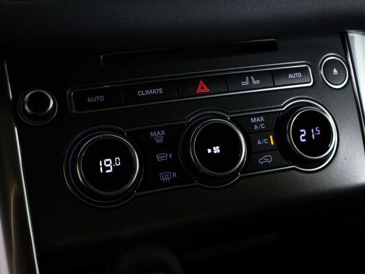 Land Rover Range Rover Sport с пробегом — 2013 год. Фото: #21