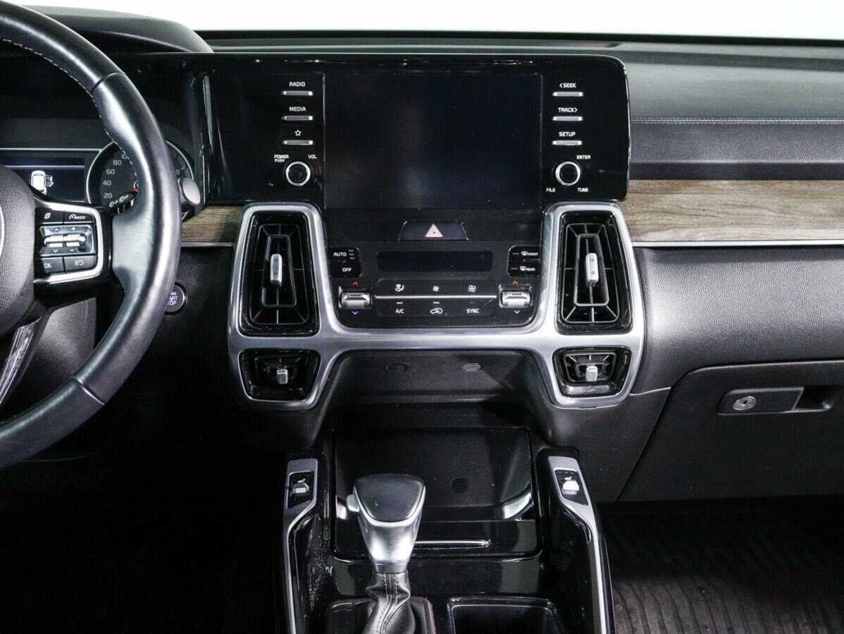 Kia Sorento с пробегом — 2020 год. Фото: #12