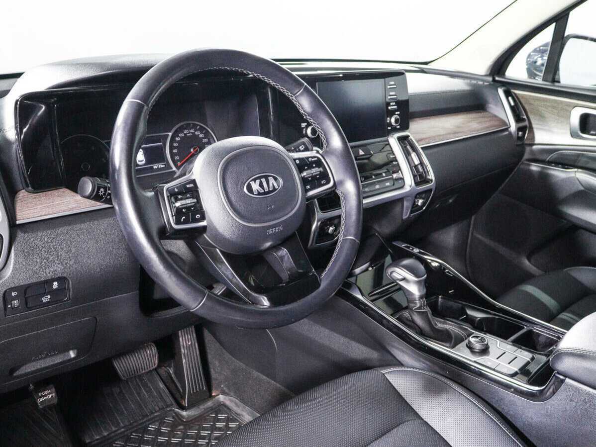Kia Sorento с пробегом — 2020 год. Фото: #13