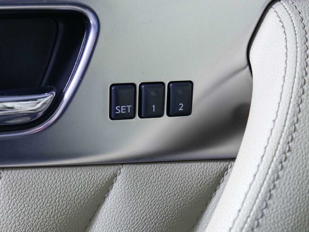 Infiniti FX с пробегом — 2008 год. Фото: #14