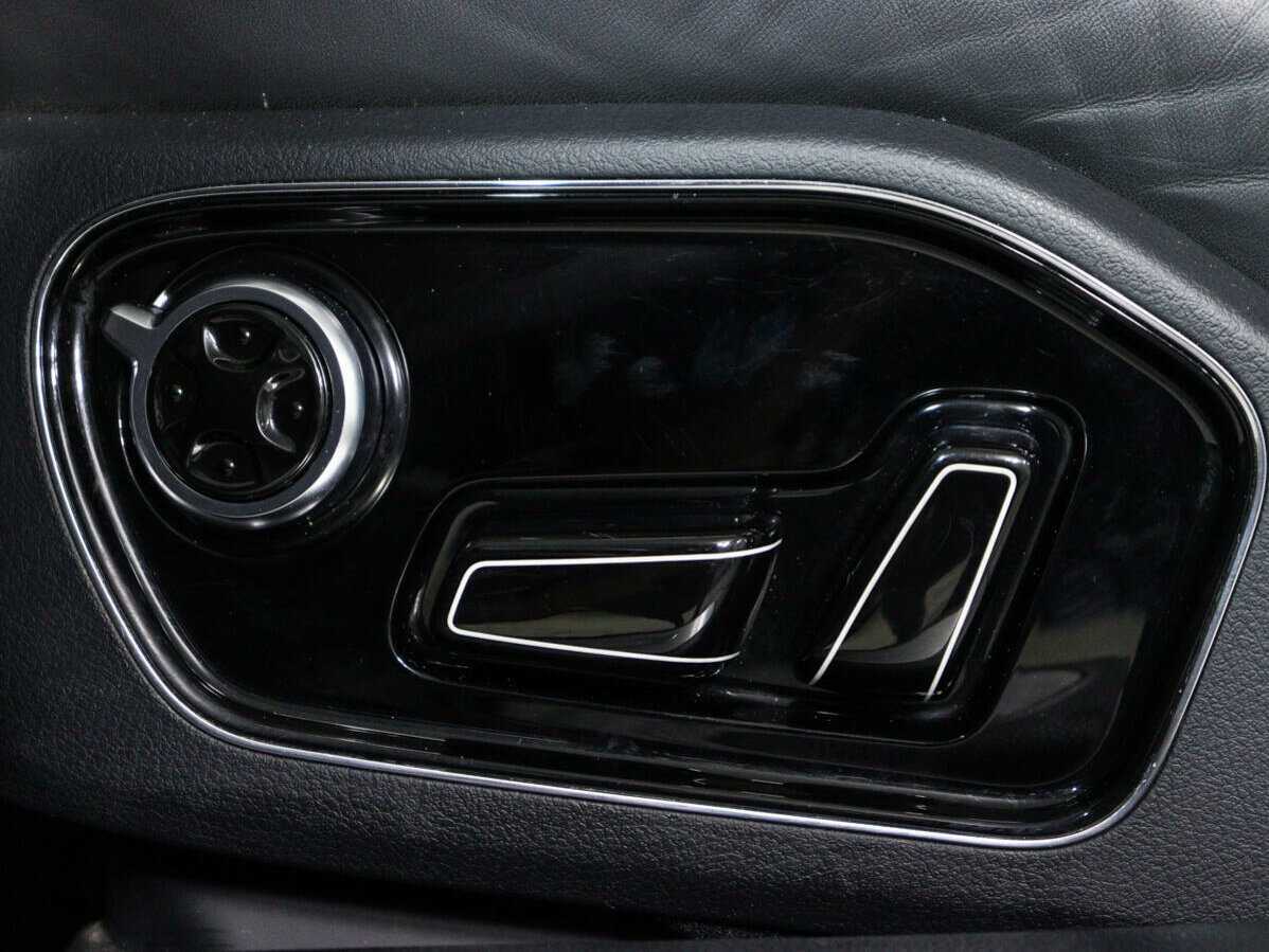 Audi A8 с пробегом — 2015 год. Фото: #13