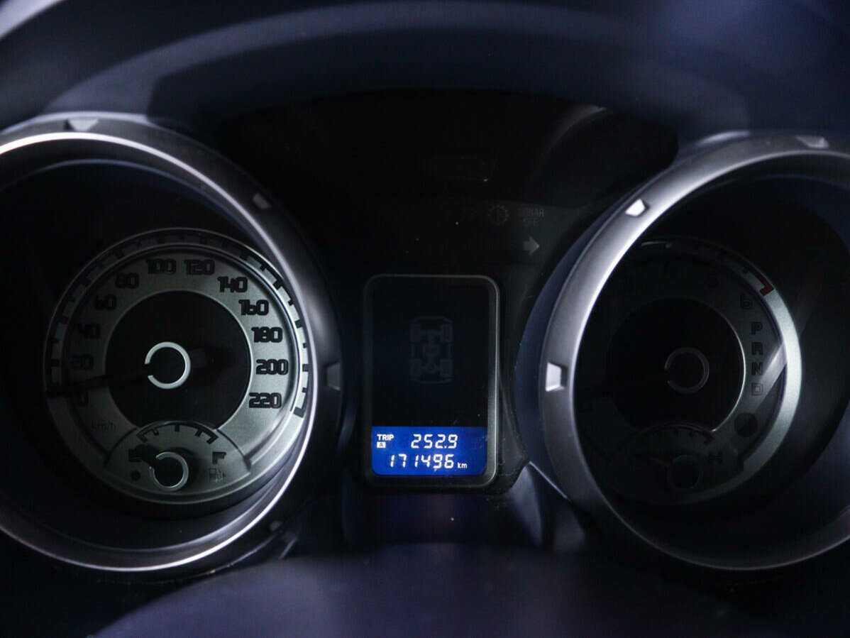 Mitsubishi Pajero с пробегом — 2010 год. Фото: #8