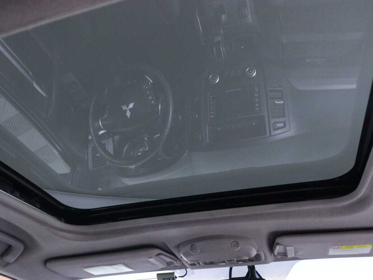 Mitsubishi Pajero с пробегом — 2010 год. Фото: #12