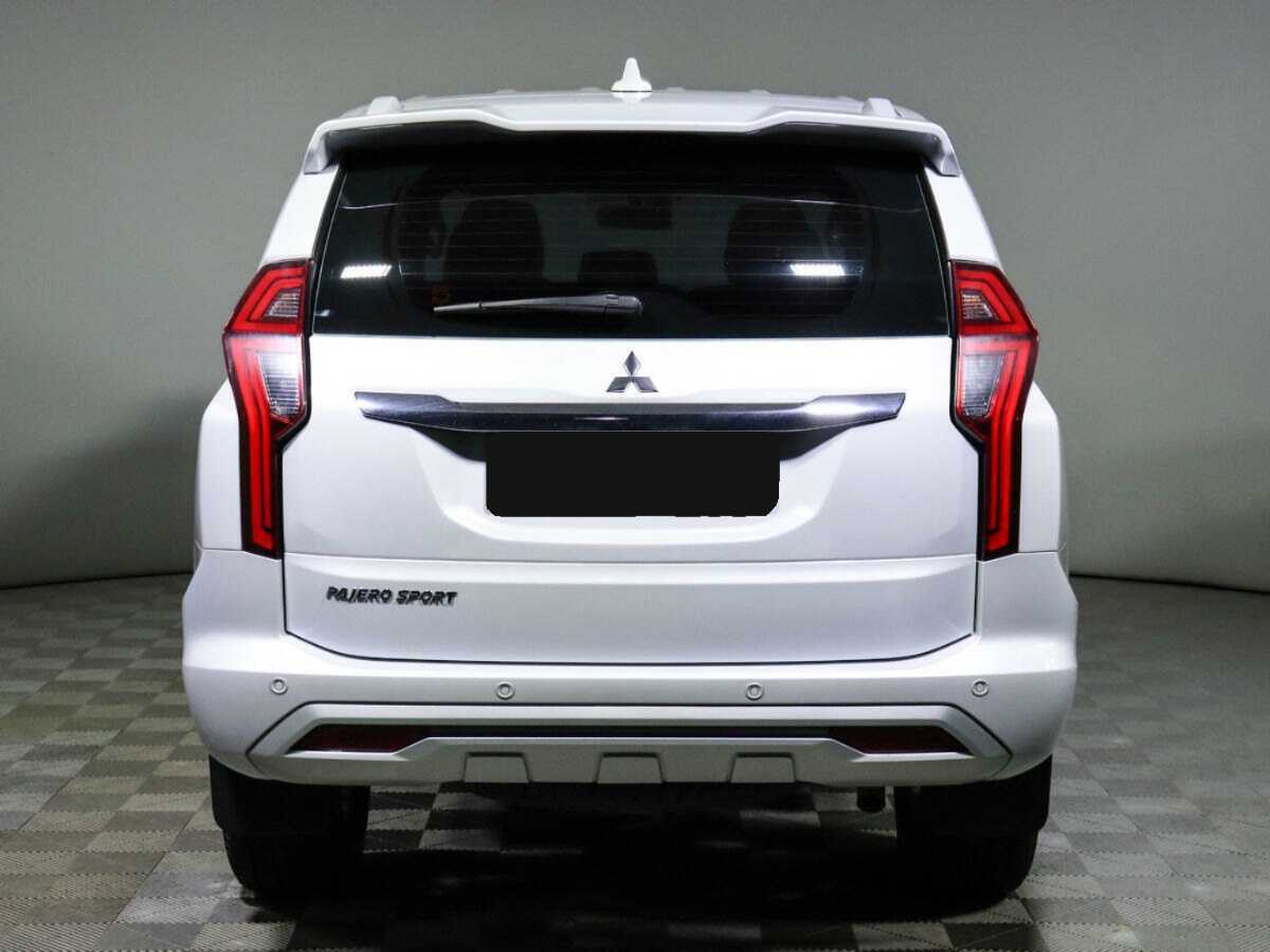 Mitsubishi Pajero Sport с пробегом — 2020 год. Фото: #4