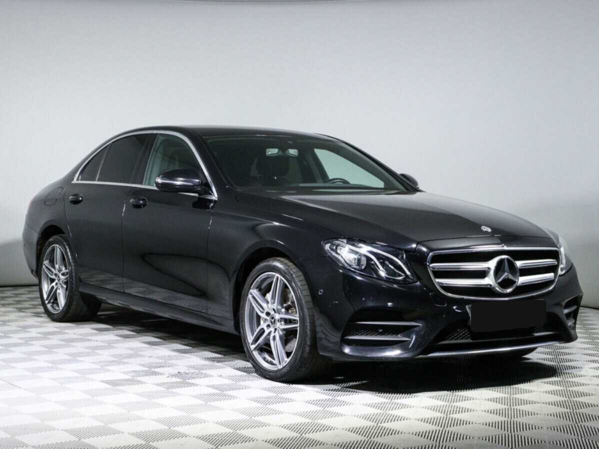 Mercedes-Benz E-Класс с пробегом — 2018 год. Фото: #1