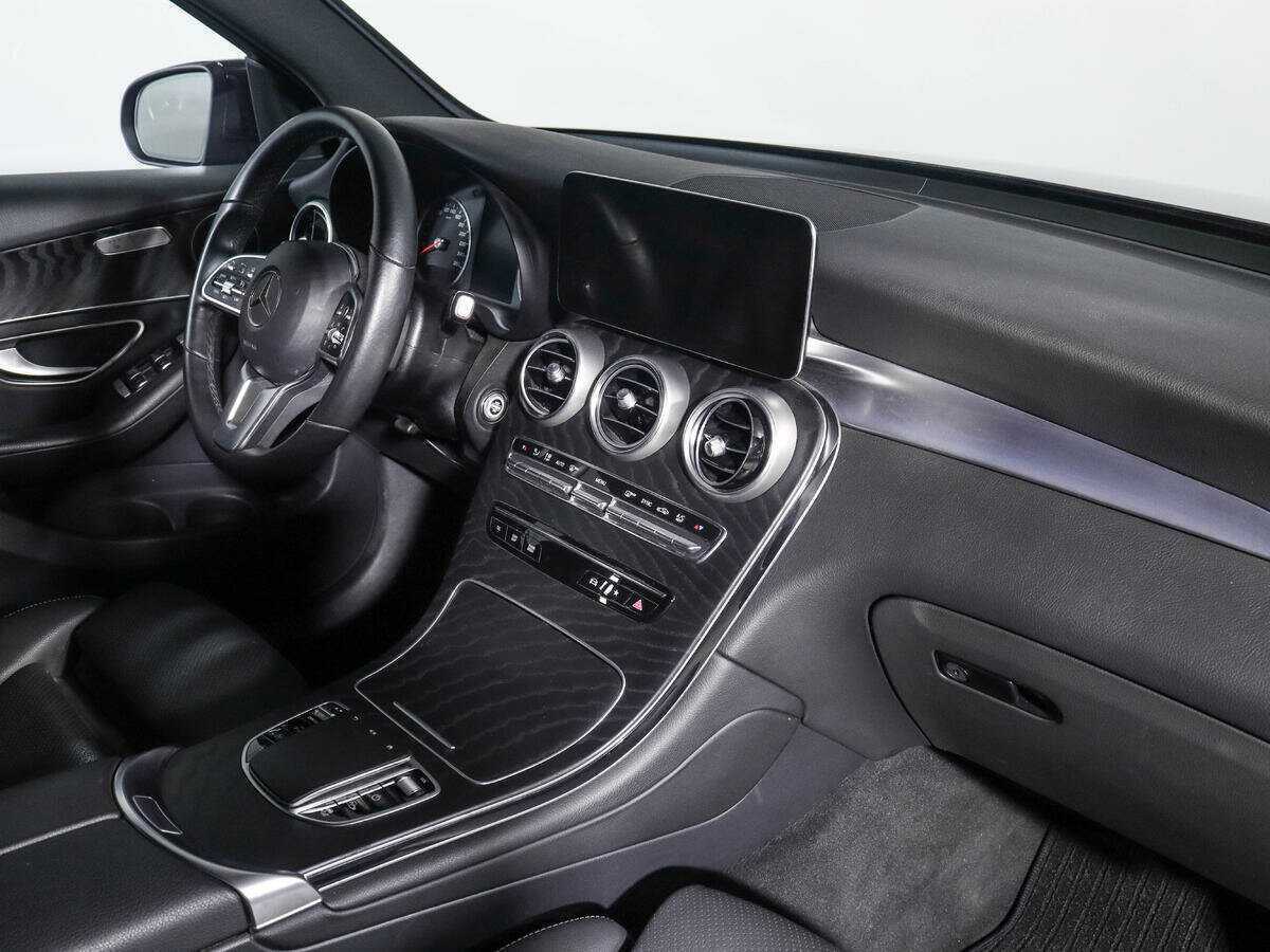 Mercedes-Benz GLC с пробегом — 2021 год. Фото: #7