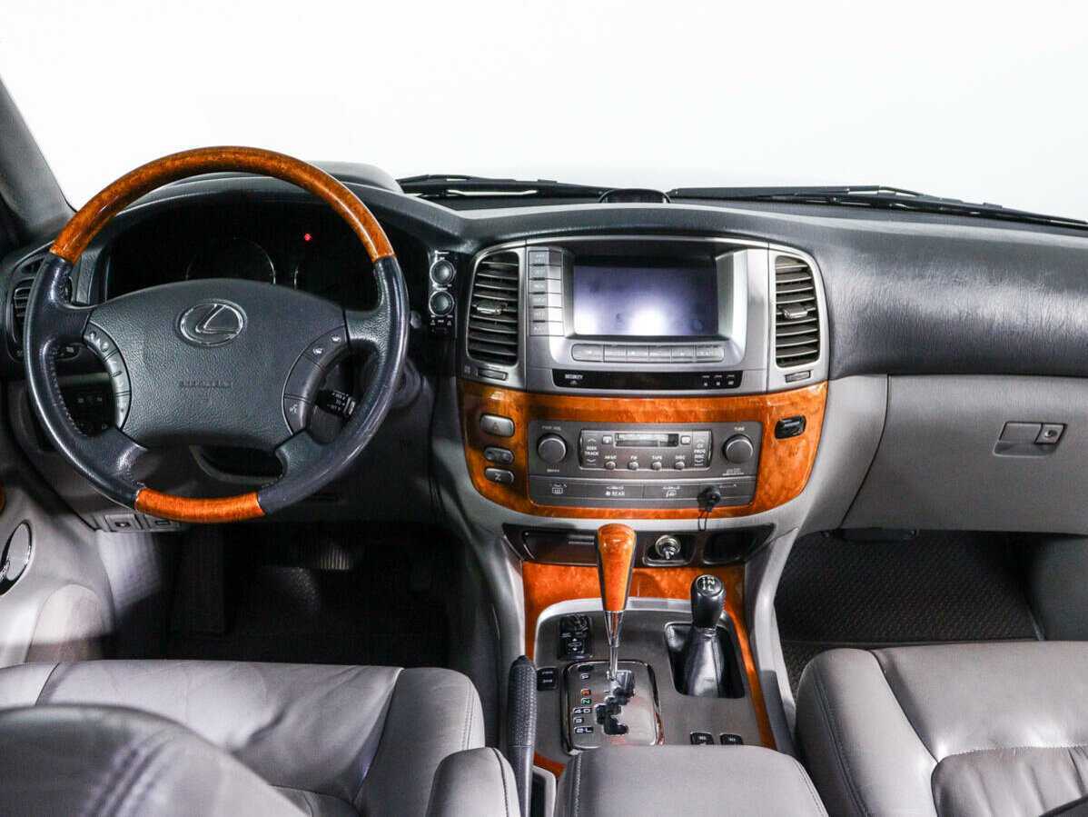 Lexus LX с пробегом — 2005 год. Фото: #11