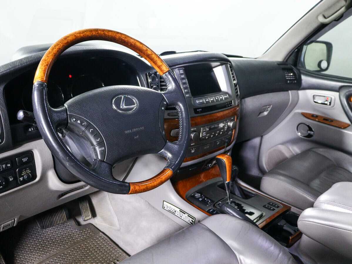Lexus LX с пробегом — 2005 год. Фото: #13