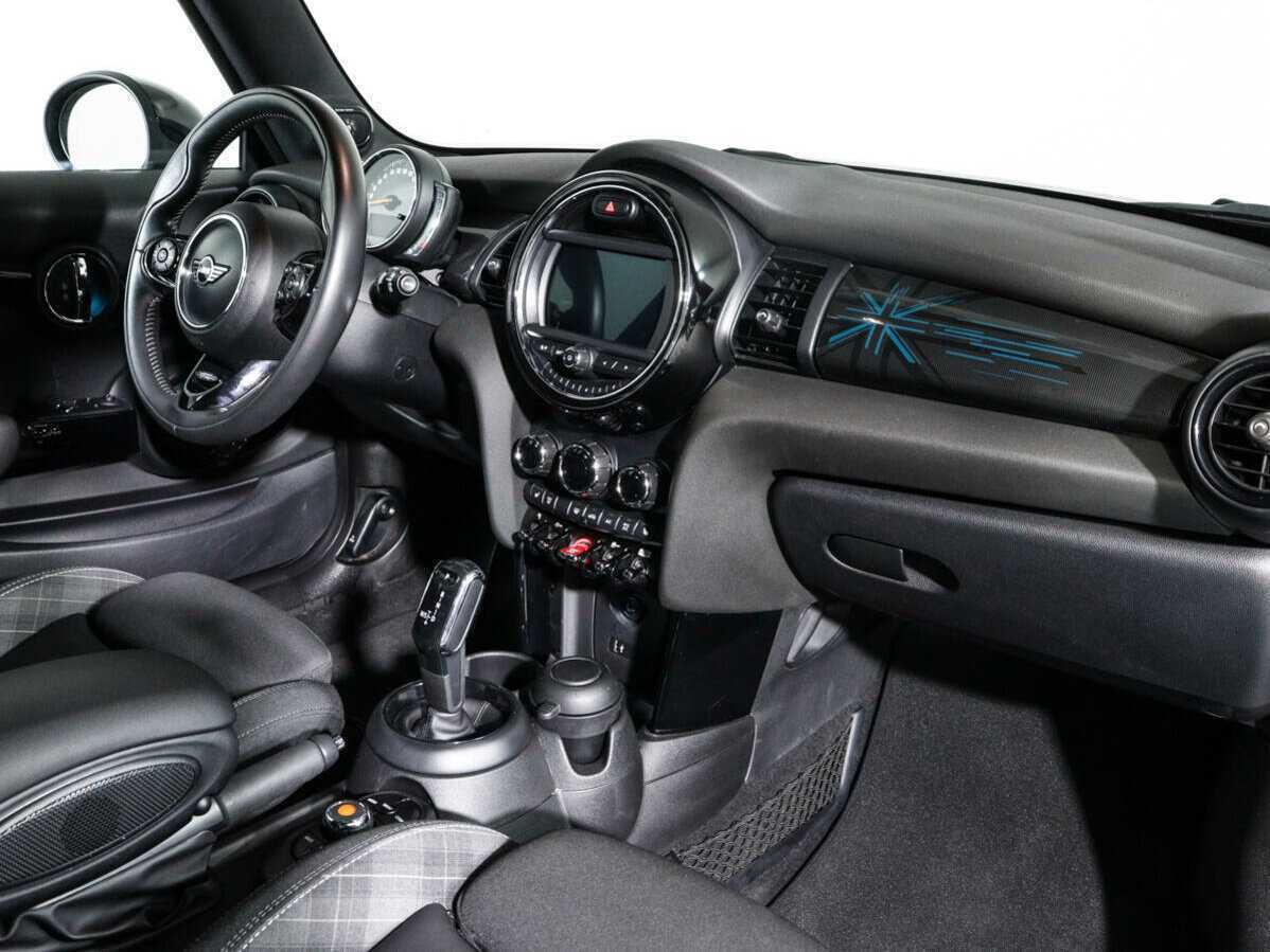 Mini Hatch с пробегом — 2018 год. Фото: #8