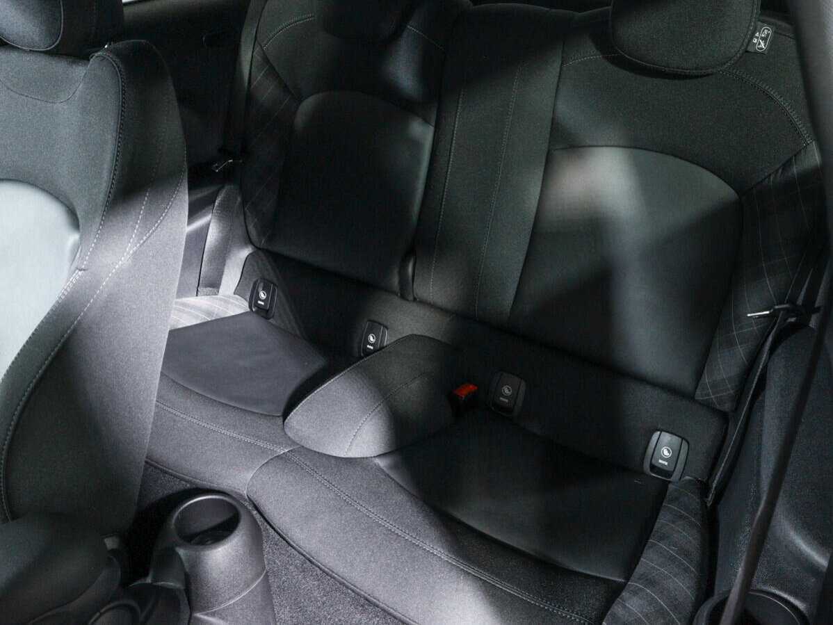 Mini Hatch с пробегом — 2018 год. Фото: #9