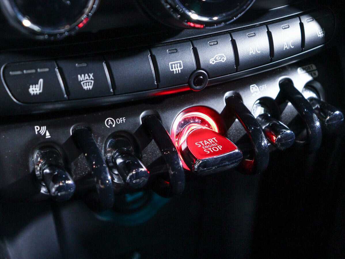 Mini Hatch с пробегом — 2018 год. Фото: #15