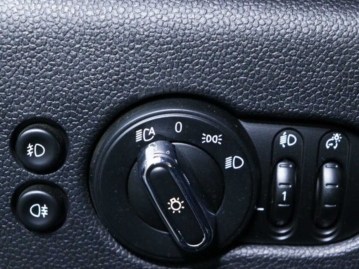 Mini Hatch с пробегом — 2018 год. Фото: #17