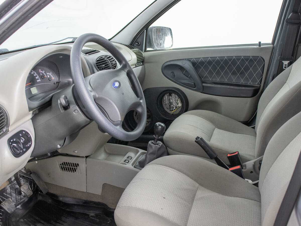 Lada (ВАЗ) Kalina с пробегом — 2011 год. Фото: #9