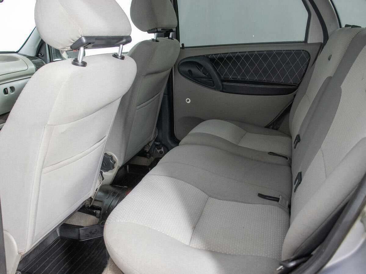 Lada (ВАЗ) Kalina с пробегом — 2011 год. Фото: #10