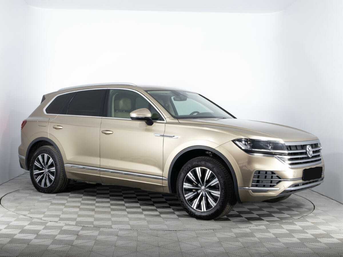 Volkswagen Touareg с пробегом — 2018 год. Фото: #2