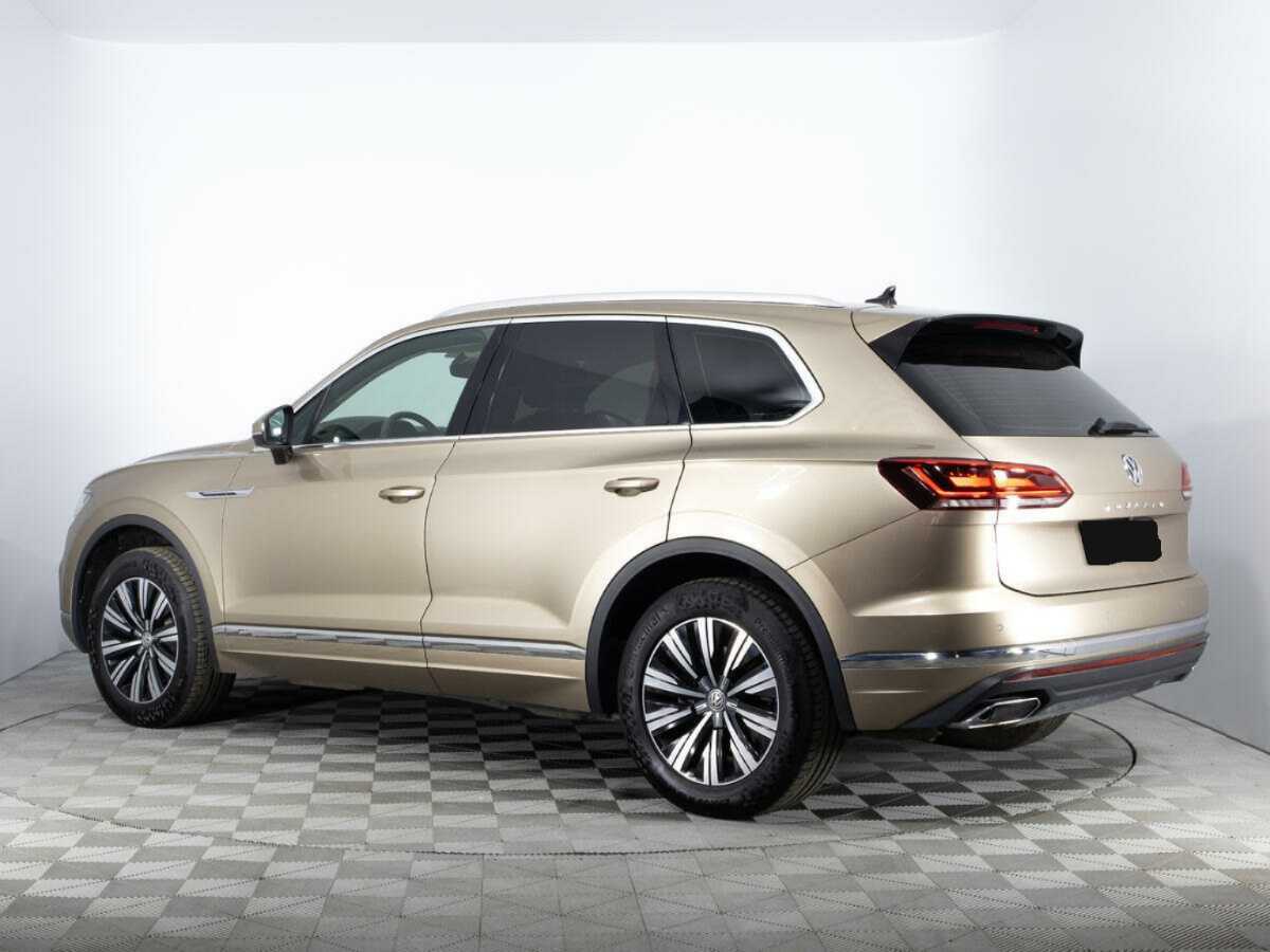 Volkswagen Touareg с пробегом — 2018 год. Фото: #6