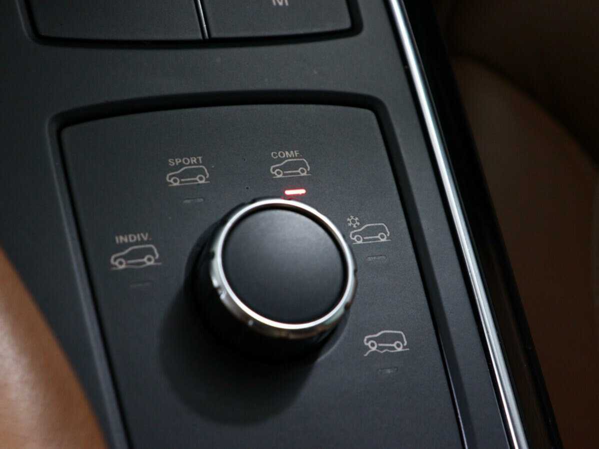 Mercedes-Benz GLE с пробегом — 2015 год. Фото: #15