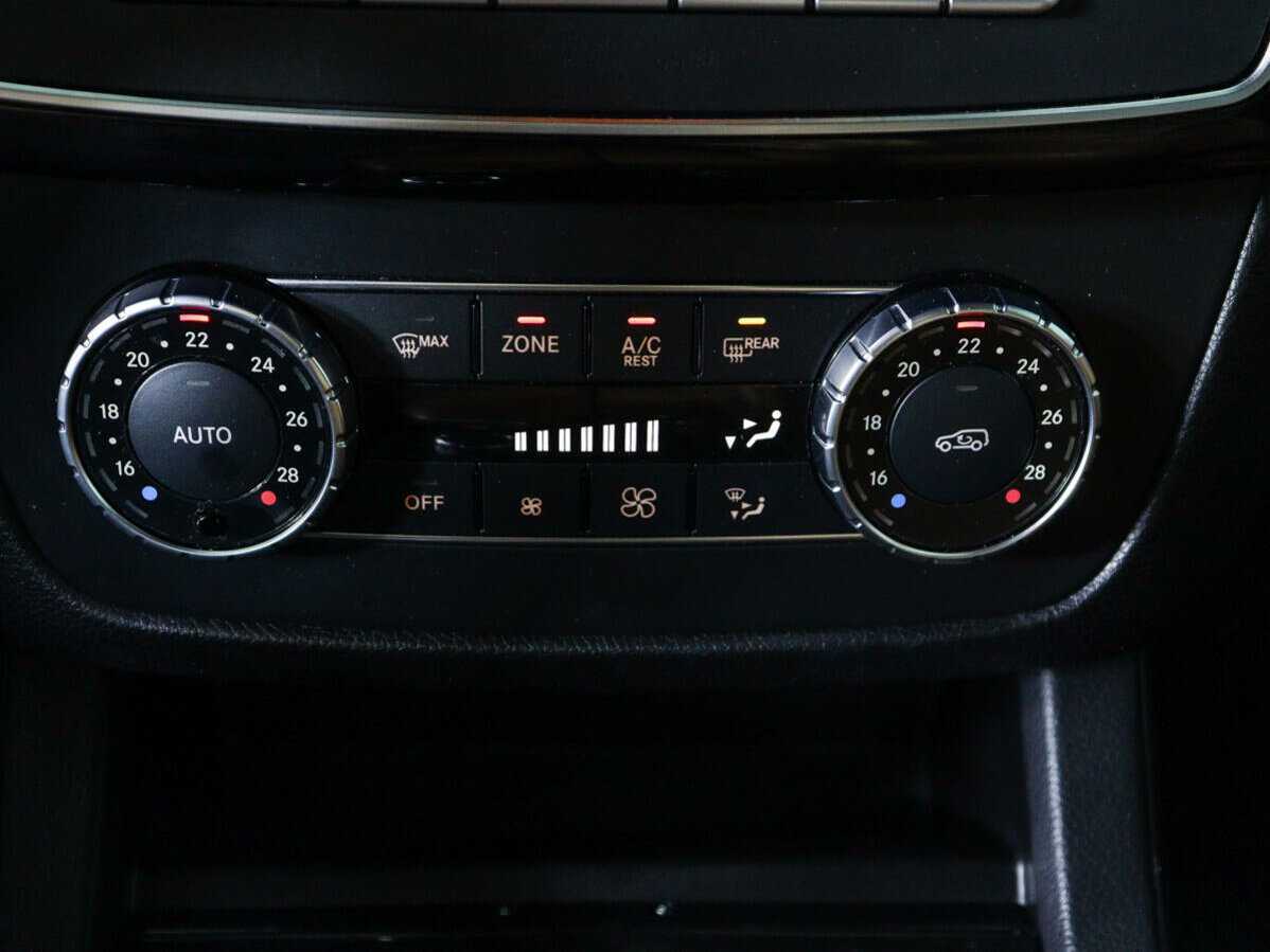 Mercedes-Benz GLE с пробегом — 2015 год. Фото: #16