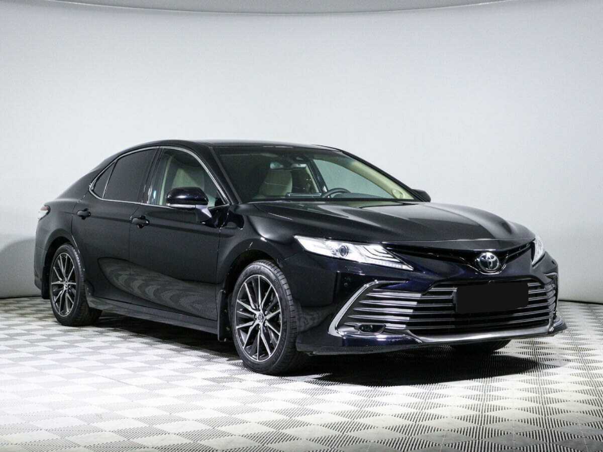 Toyota Camry с пробегом — 2021 год. Фото: #2