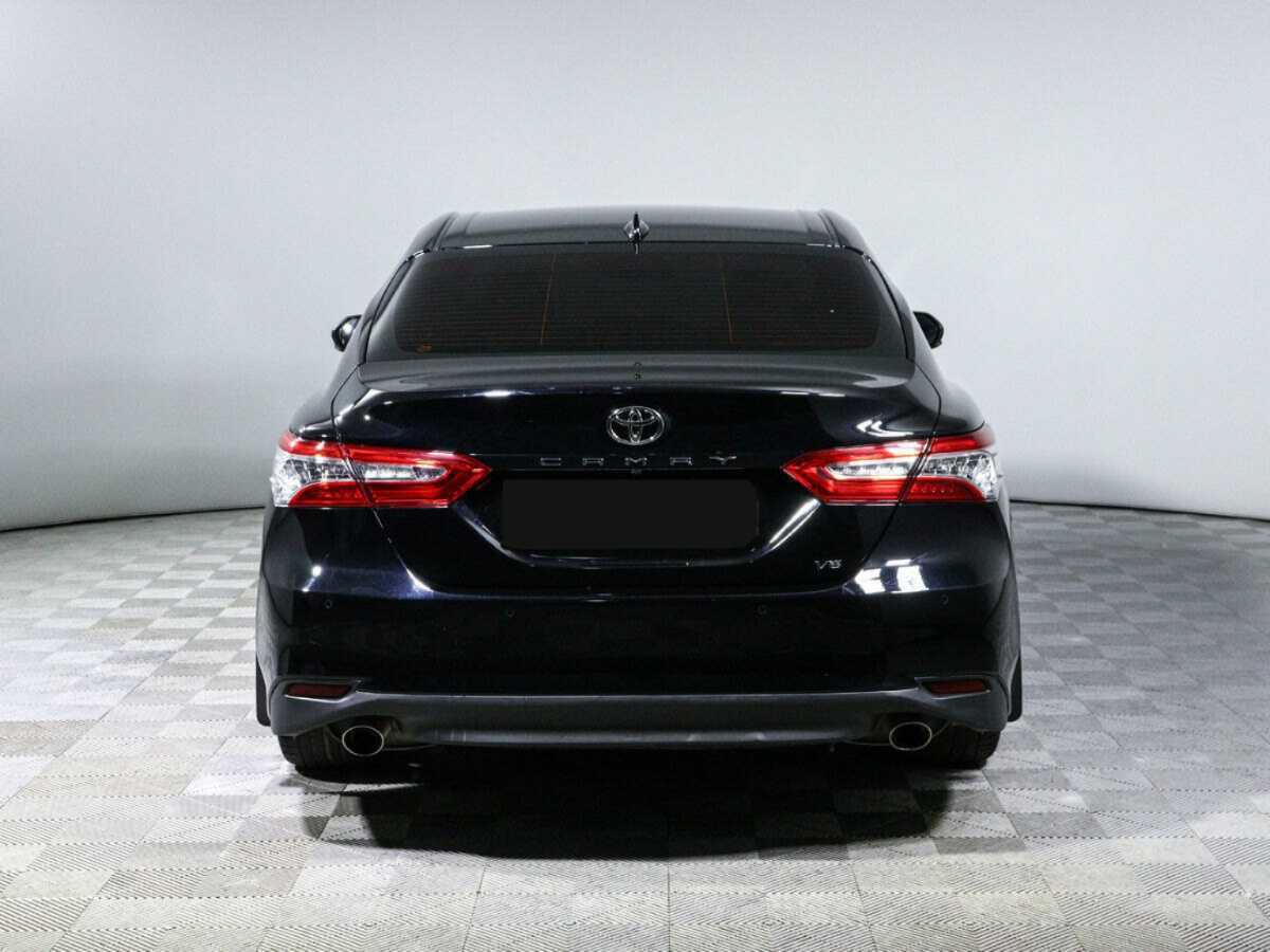 Toyota Camry с пробегом — 2021 год. Фото: #4