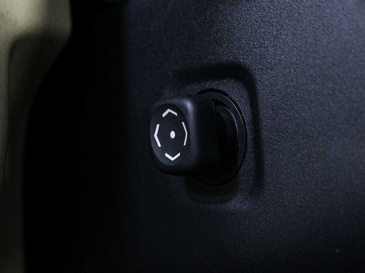 Toyota Camry с пробегом — 2021 год. Фото: #20