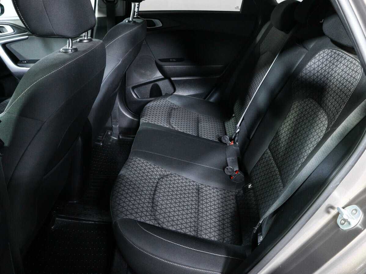 Kia Ceed с пробегом — 2019 год. Фото: #9
