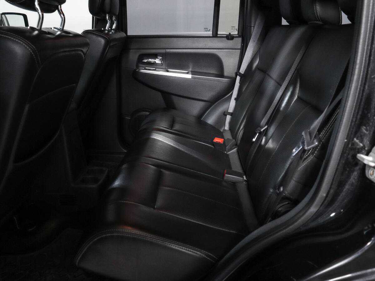 Jeep Cherokee с пробегом — 2010 год. Фото: #8